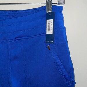 Jaanuu women’s royal Blue Jogger scrub pants size small NWT